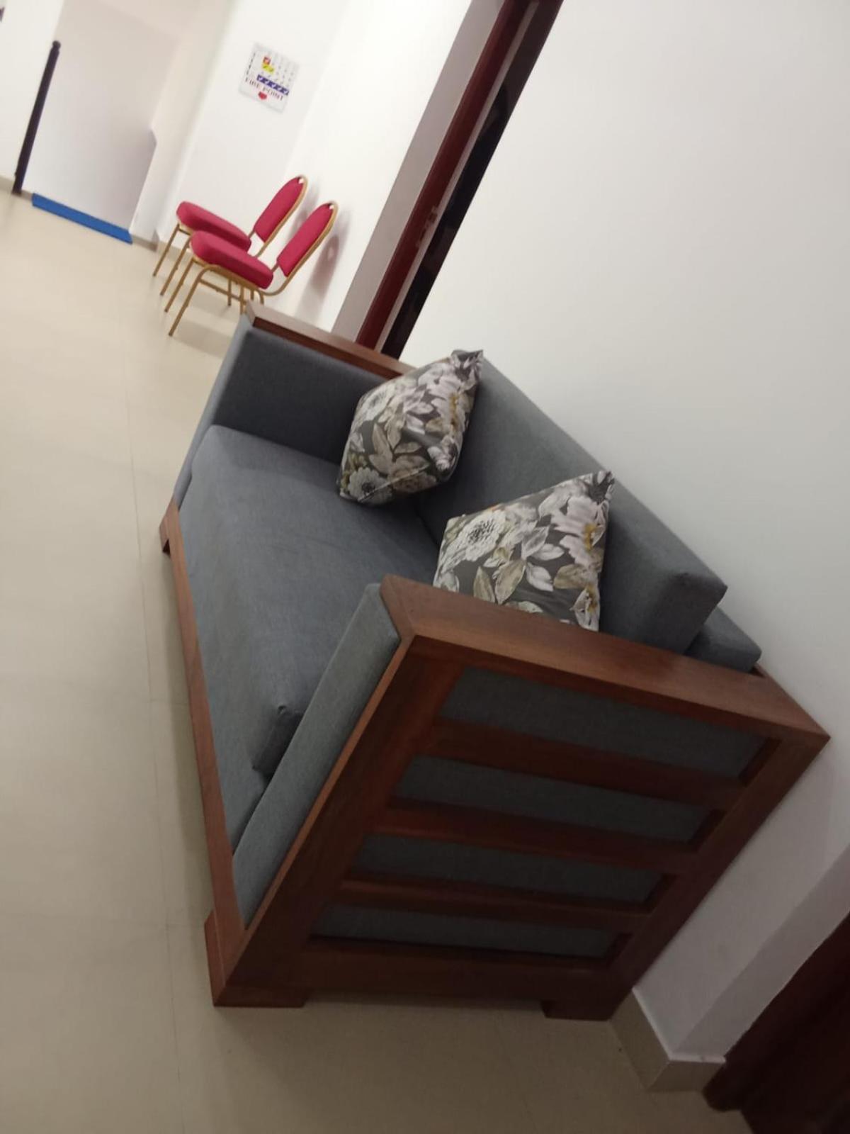 Urban Breeze Hotell Kundasale Eksteriør bilde
